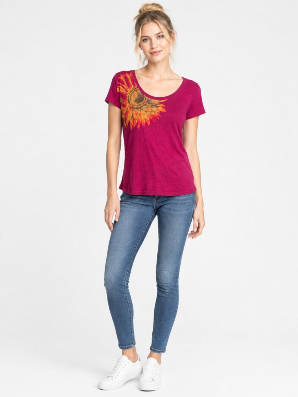 2/$30 Lucky Brand Sunflower Graphic Scoop Neck Tee Magenta Small #A4427